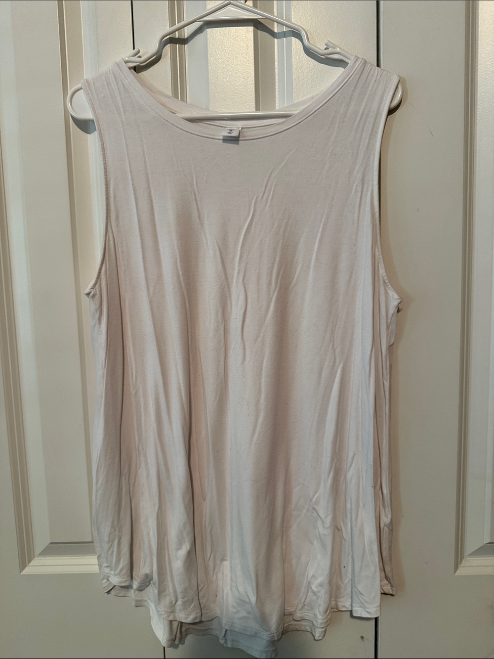 Old Navy Light Ivory Scoop Neck Women's Tank Top